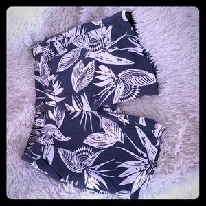 Hawaiian print mid length volcom shorts